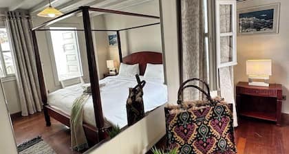 Le Coq Apartments
