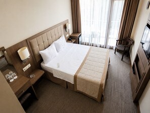 Standard Double or Twin Room | 1 bedroom, premium bedding, minibar, in-room safe - Hotel Sputnik Batumi (Batumi)
