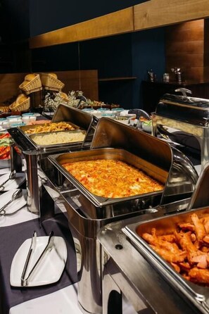 Free daily buffet breakfast - Hotel Sputnik Batumi (Batumi)