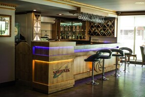 Bar (on property) - Hotel Sputnik Batumi (Batumi)