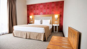 Deluxe Double Room, Spa Bath | 1 bedroom, premium bedding, minibar, in-room safe - Hotel Sputnik Batumi (Batumi)