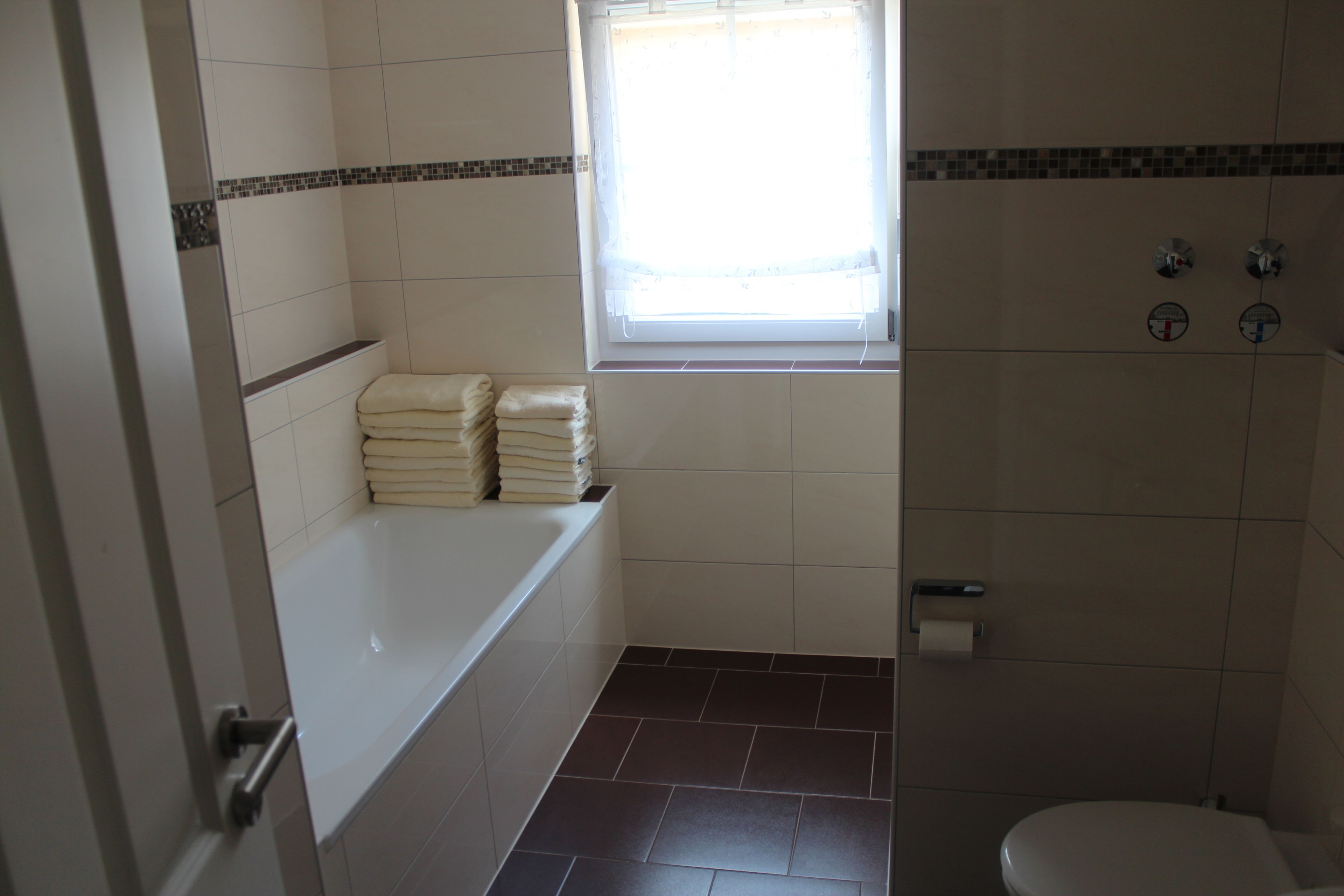 superior apartment, 2 bedrooms, terrace, garden view | bathroom | hair dryer, towels