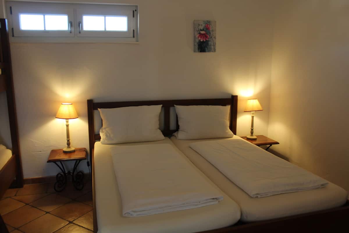 deluxe apartment, 1 bedroom, balcony, park view | 1 bedroom, desk, bed sheets, wheelchair access