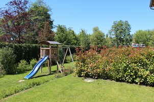 儿童活动区 - 室外