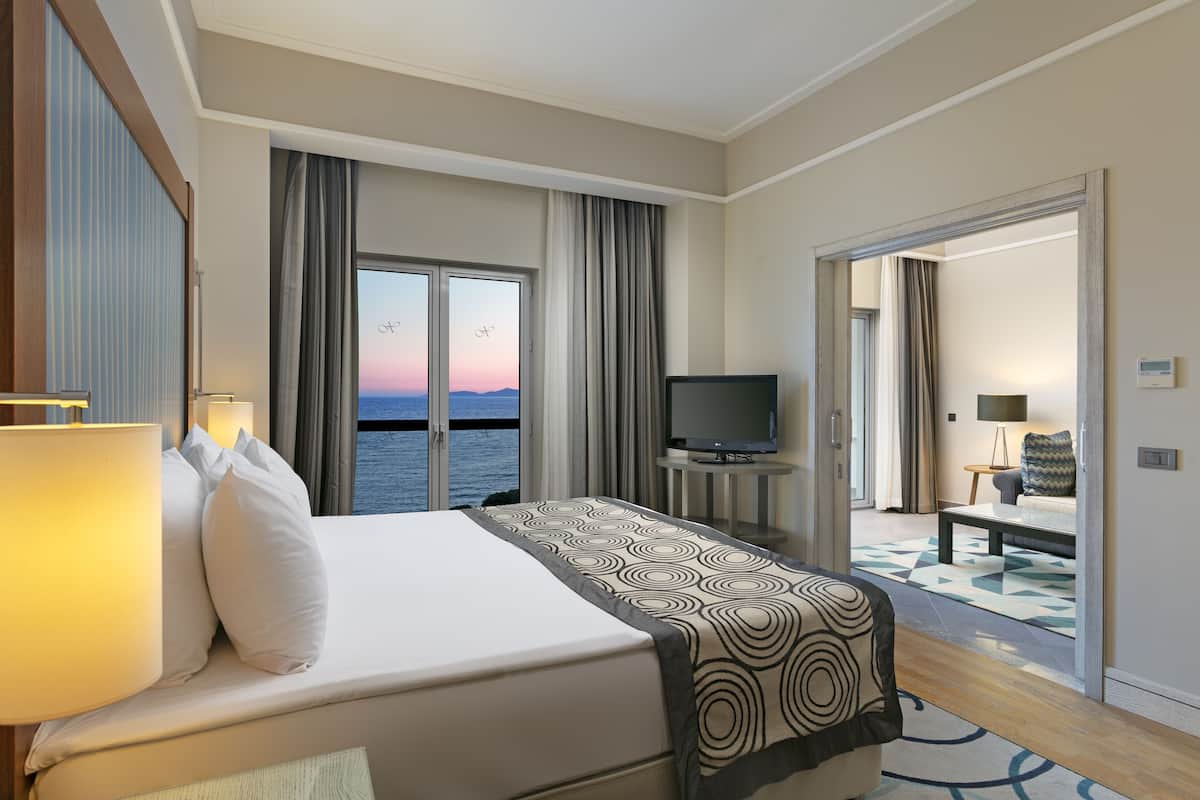 Suite (Sunset)