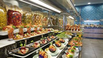 3 restaurants, spécialités Cuisine internationale