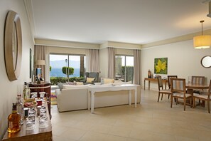 Royal Suite | Premium bedding, minibar, in-room safe, desk - Xanadu Island Hotel - All Inclusive (Bodrum)