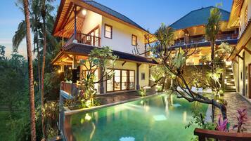 Koru Suite with Floating breakfast | Minibar, safe på rommet, skrivebord og skrivebord for bærbar PC