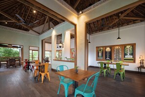Breakfast, lunch, dinner served; local and international cuisine 