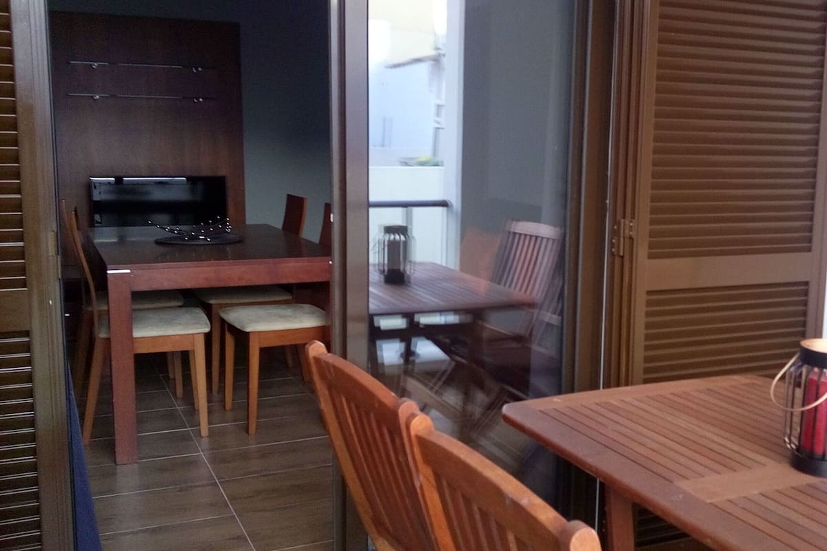 อพาร์ทเมนท์, 2 ห้องนอน, พร้อมสิ่งอำนวยความสะดวกสำหรับผู้พิการ | ลานระเบียง/นอกชาน
