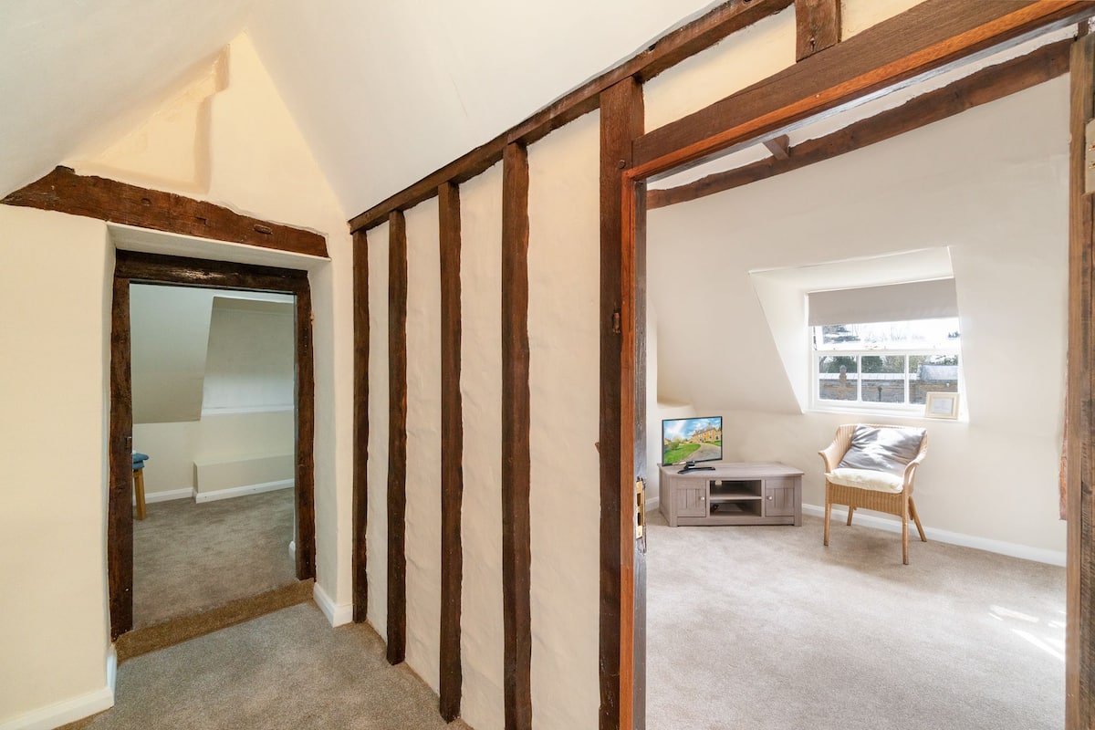 高级套房, 私人浴室, 庭院景观 (Attic Family Room)