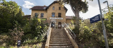 Majoituspaikan sisäänkäynti