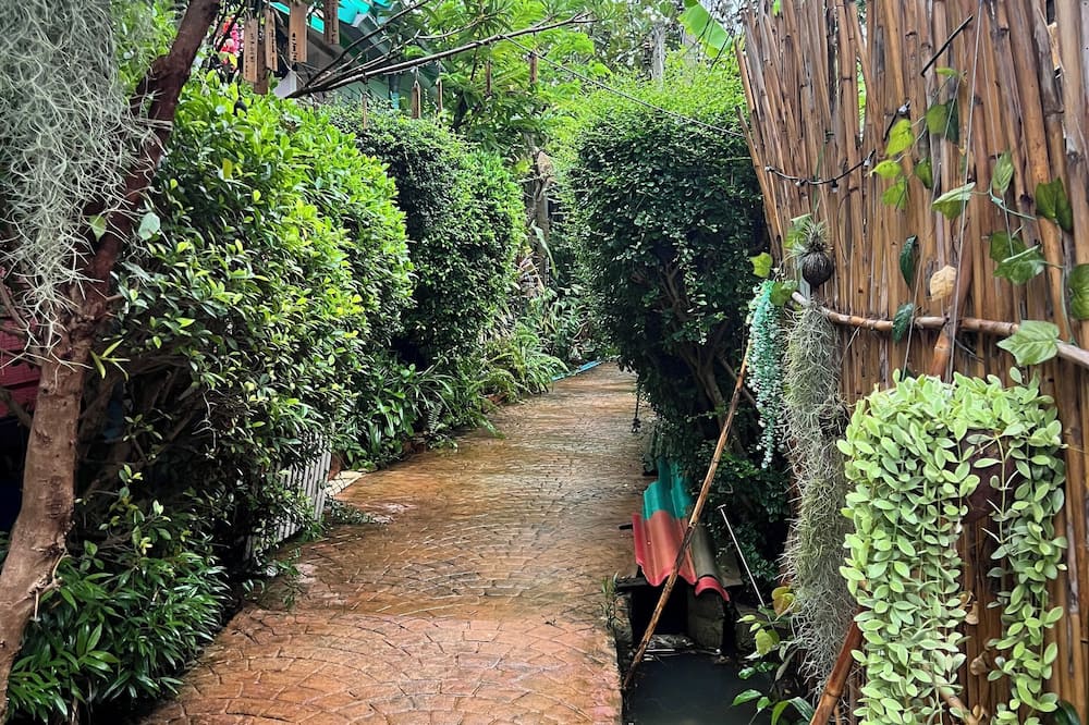 Se Sun Amphawa
