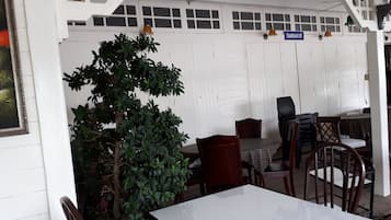 Her gün ücretli açık büfe kahvaltı