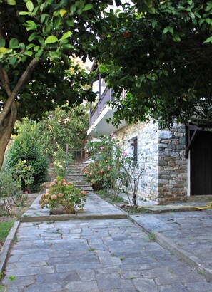Villa, 3 Bedrooms, Sea View | Terrace/patio - Villa Magnolia (Zagora-Mouresi)