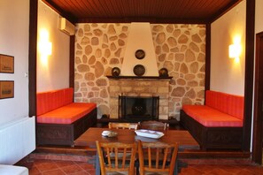 Villa, 3 Bedrooms, Sea View | Living room | Flat-screen TV, fireplace - Villa Magnolia (Zagora-Mouresi)