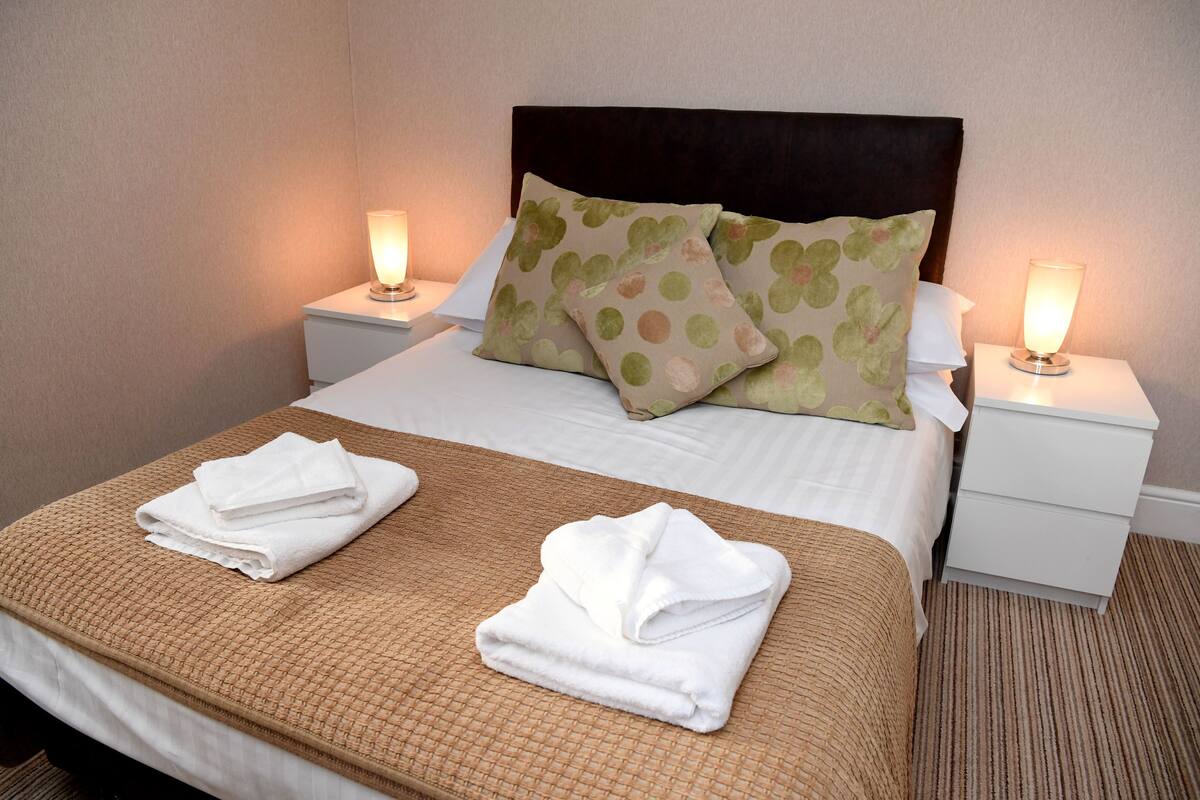 Iron/ironing board, free WiFi