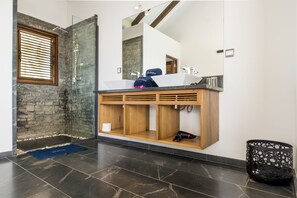 Bathroom shower - Home The Residence (Nosy Be)