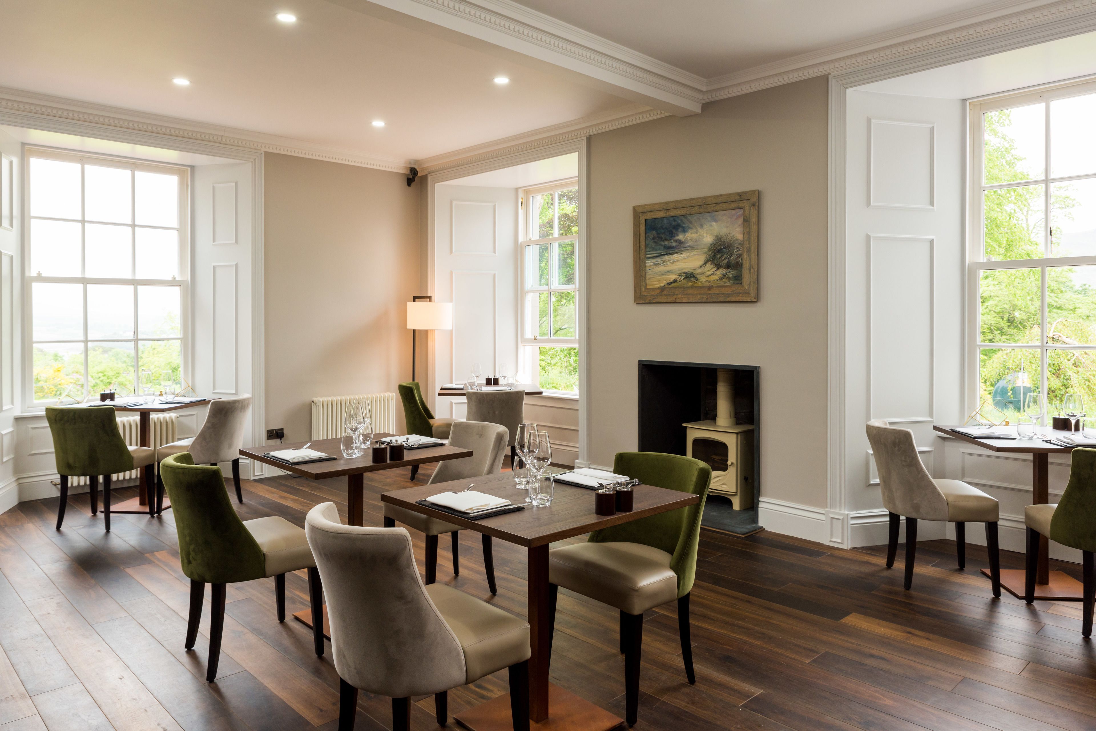 dinner served, british cuisine, sea views