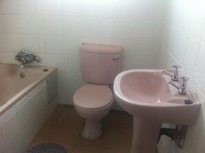 行政客房 | 浴室 | 免费洗浴用品、毛巾