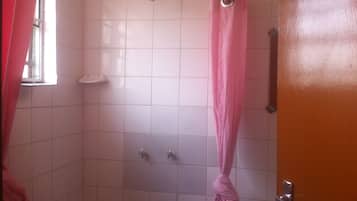 Standaard kamer | Badkamer met douche