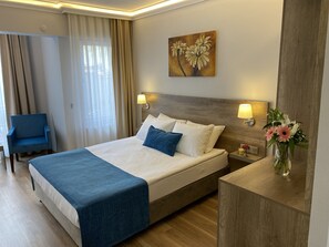 Premium bedding, minibar, soundproofing, free WiFi -  HOTEL PELİT (Çanakkale)