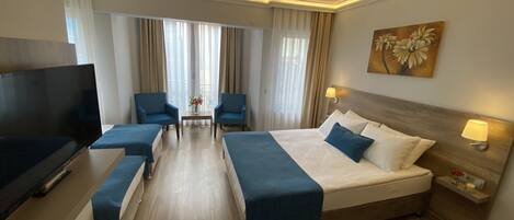 Premium bedding, minibar, soundproofing, free WiFi