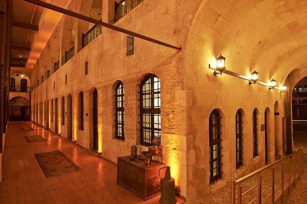 Sirehan Hotel