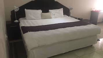 Habitación ejecutiva | Escritorio y wifi gratis