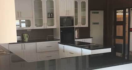 Eagle Suites Guest House