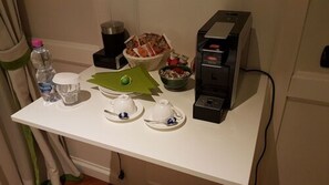 Kaffe og/eller kaffemaskine