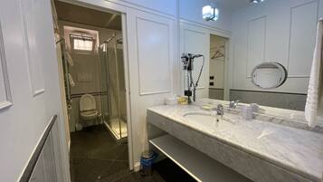 Classic Suite, 1 Double Bed with Sofa bed | Room amenity
