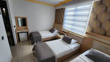 Minibar con artículos gratuitos y wifi gratis