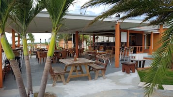Breakfast, lunch, dinner served; local and international cuisine