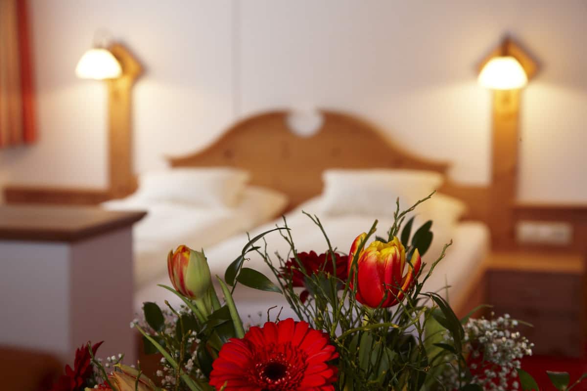 Junior Suite | In-room safe, desk, soundproofing, free cribs/infant beds
