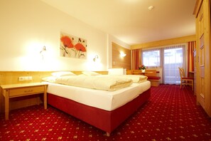 Standard Double Room | In-room safe, desk, soundproofing, free cots/infant beds - Alpengasthof Grüner (Soelden)