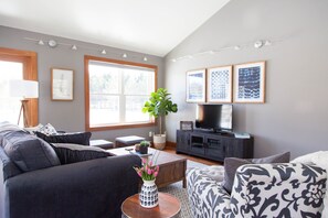 獨棟房屋, 多張床, 非吸煙房, 花園景觀 | 客廳 | 平面電視、串流服務