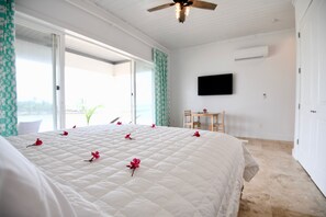 Comfort Bungalow, 1 King Bed, Non Smoking, Beach View | 1 bedroom, hypo-allergenic bedding, Tempur-Pedic beds - Fountain Bay Resort & Marina (New Bight)