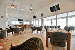 Breakfast, lunch, dinner served; international cuisine - Fountain Bay Resort & Marina (New Bight)