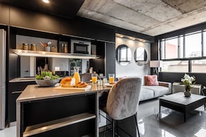 Double Room, 1 Bedroom (401) | Private kitchen