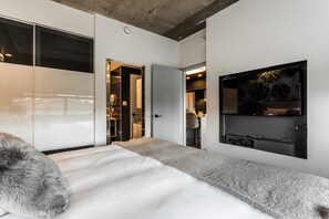 Double Room, 1 Bedroom (401)