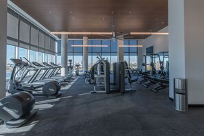 Gym - Dream Home Luxury Suites (Jersey City)