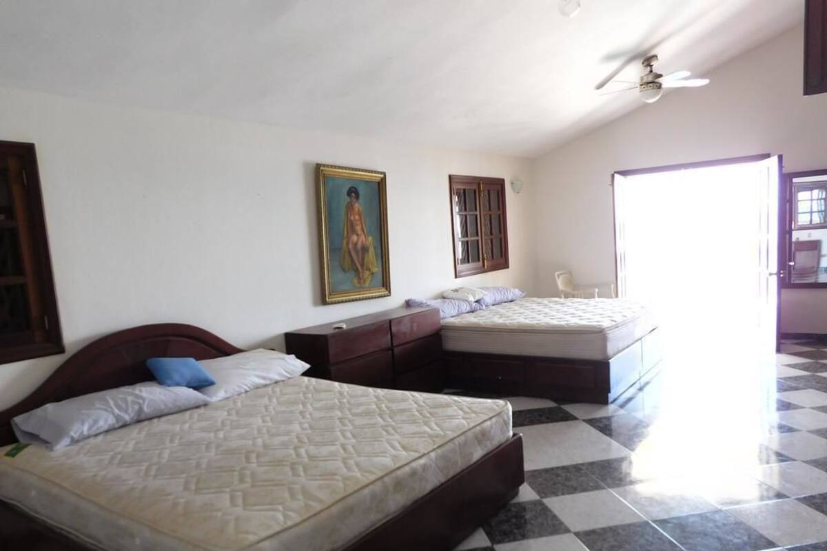 Comfort Villa, 5 Bedrooms, Ocean View, Garden Area | WiFi (free)