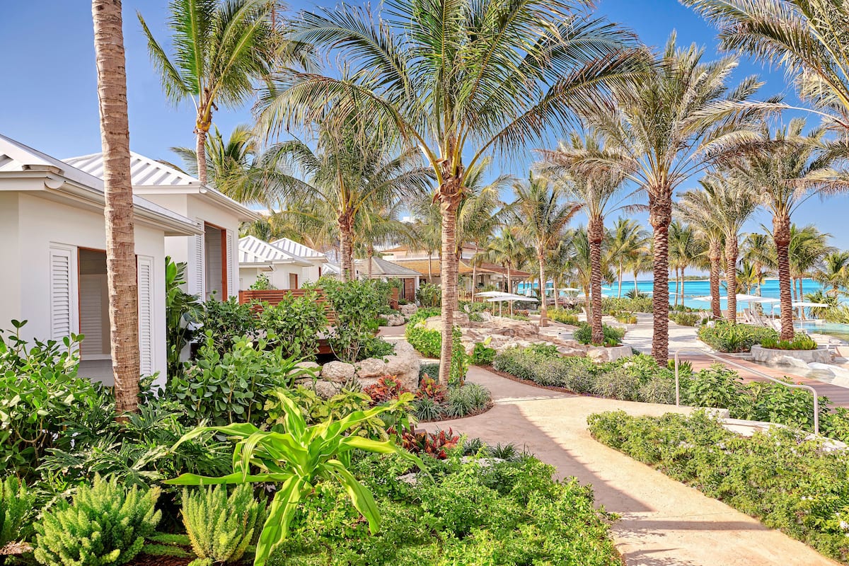 3 outdoor pools, pool cabanas (surcharge), pool umbrellas