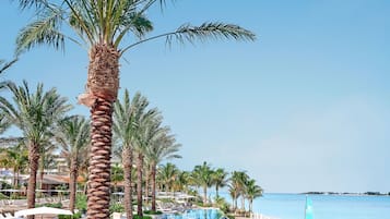 3 piscines extérieures, tentes de plage, parasols de plage