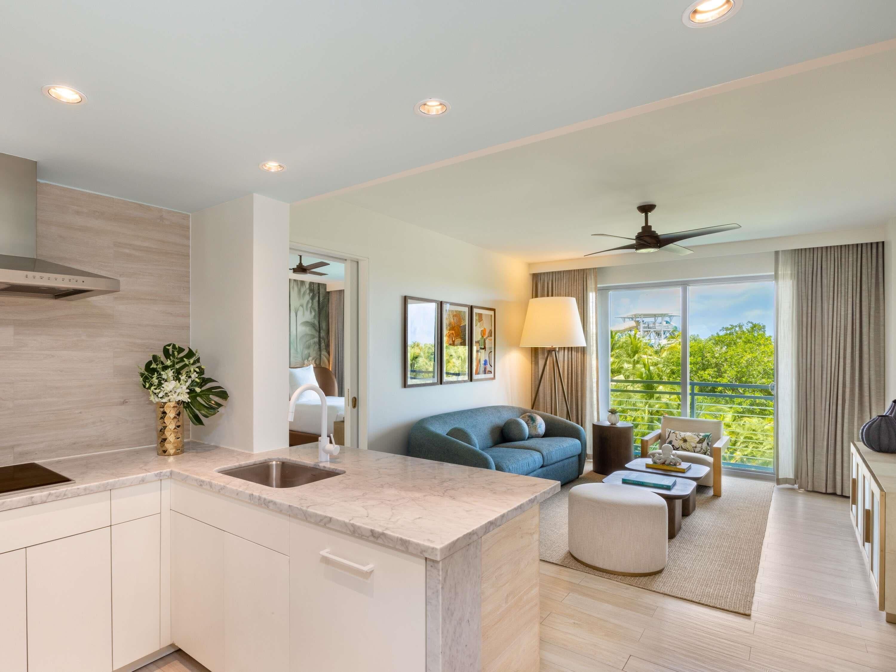 Egyptian cotton sheets, premium bedding, down comforters, pillowtop beds