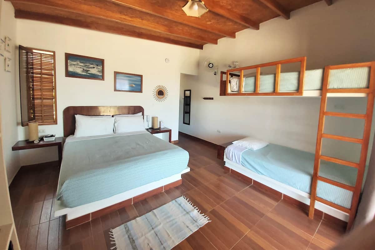 Hochwertige Bettwaren, Tempur-Pedic-Betten, Minibar, Zimmersafe