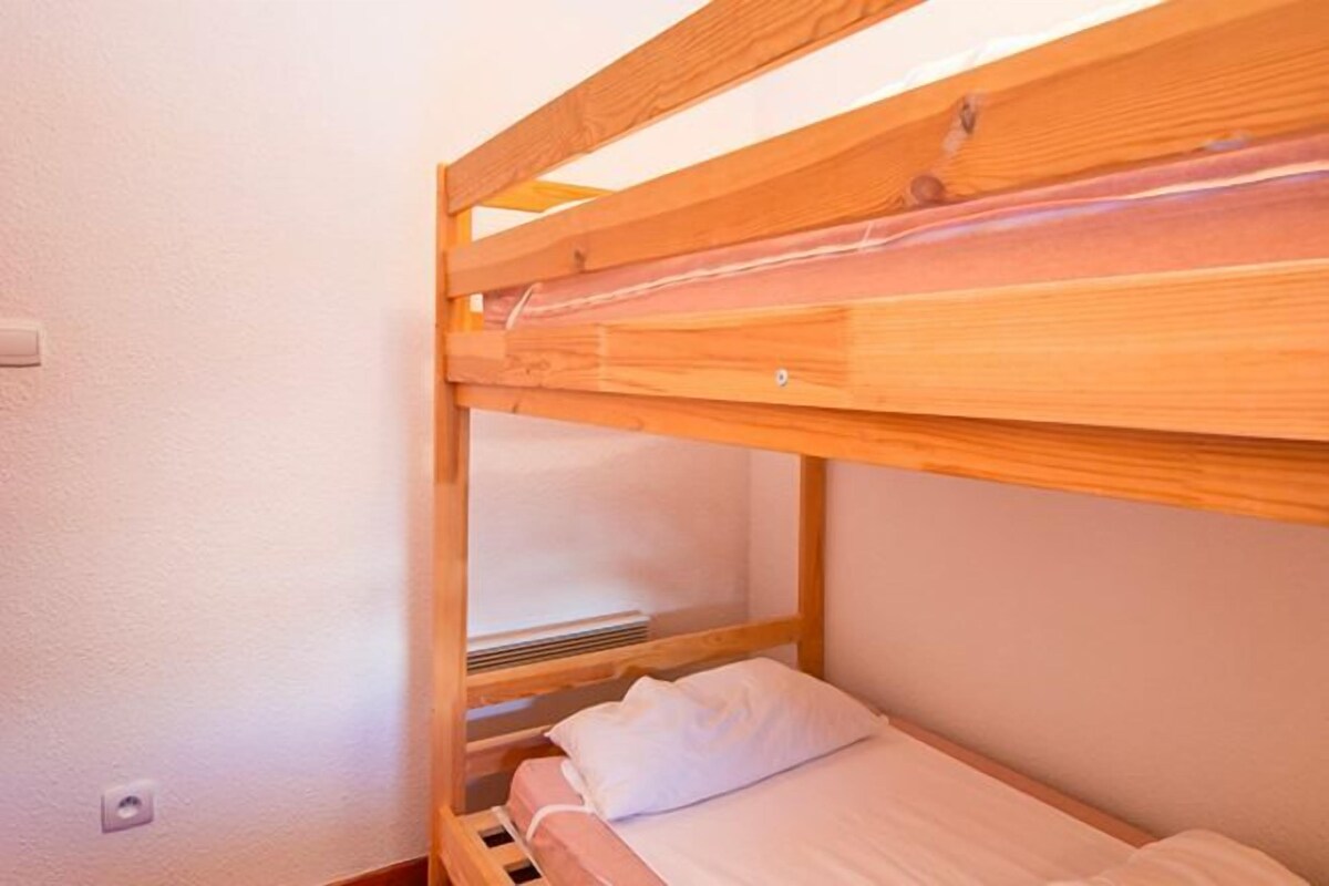 Barnesenger (inkludert) og individuelt innredet