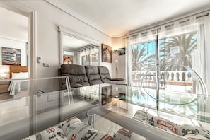In-room safe, iron/ironing board, cots/infant beds, free WiFi - Tenerife Royal Gardens (Arona)