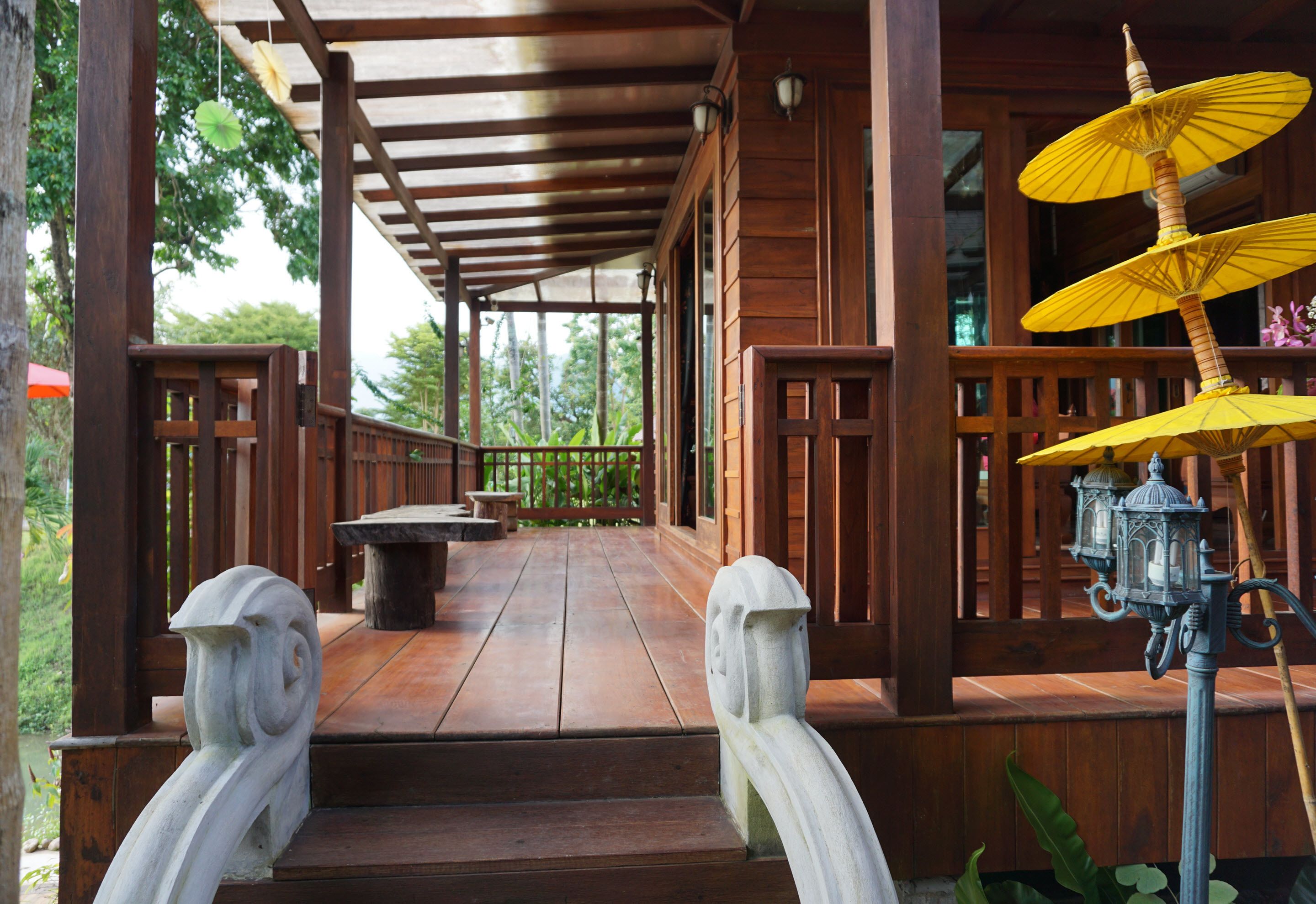 2 Bedrooms Villa  with Lake View | Terrace/patio